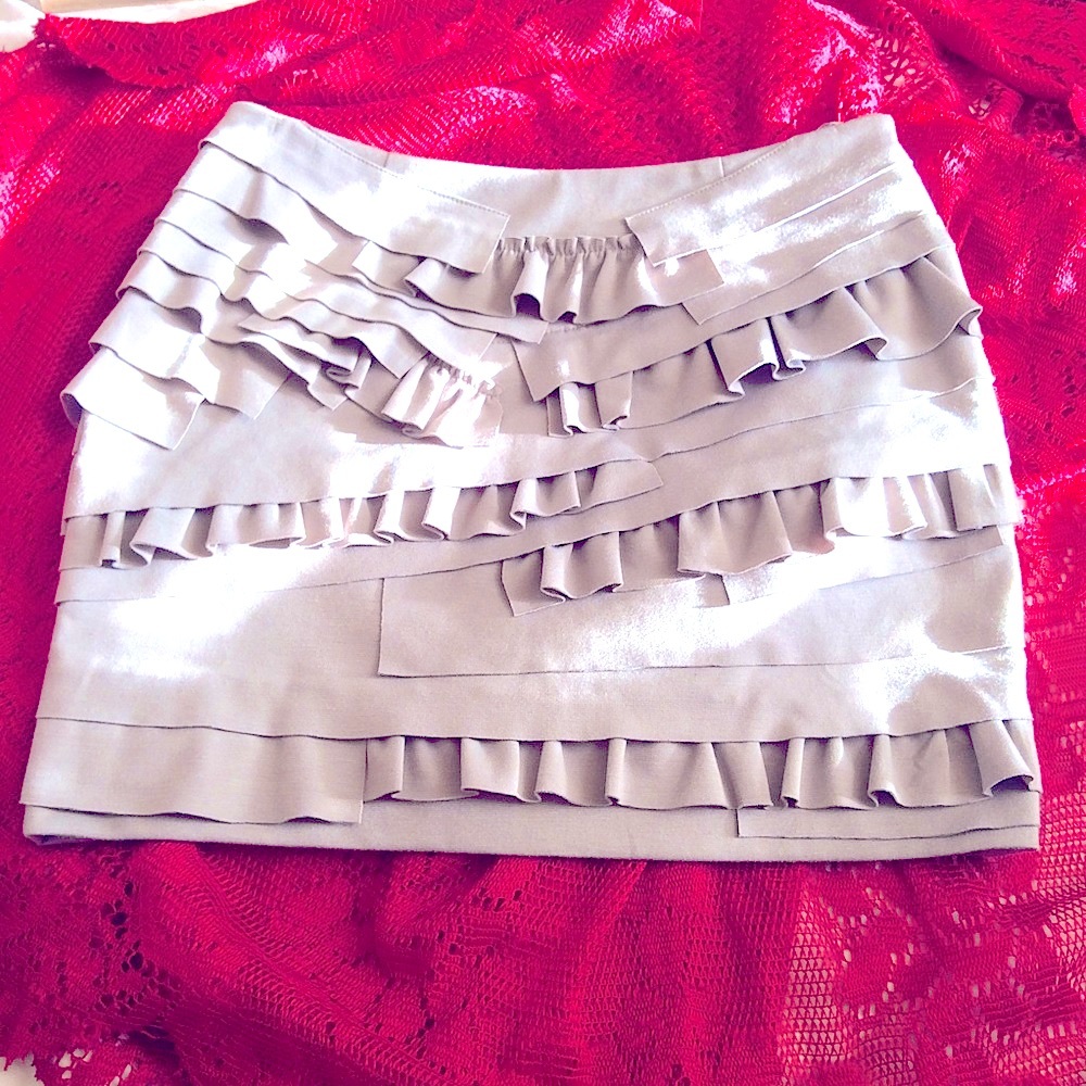 Hourglass Figure Lined Flattering Skirt, Sz Small